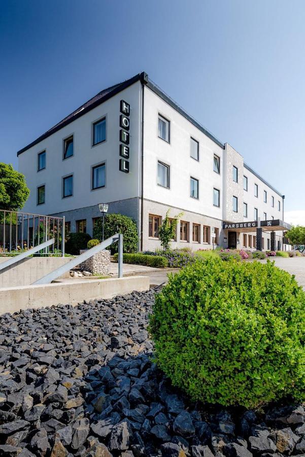 Hotel Parsberg Puchheim Exterior photo